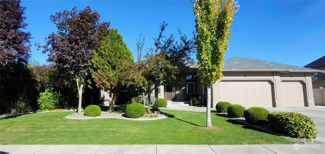 321 N Crestview DR, Moses Lake, WA 98837