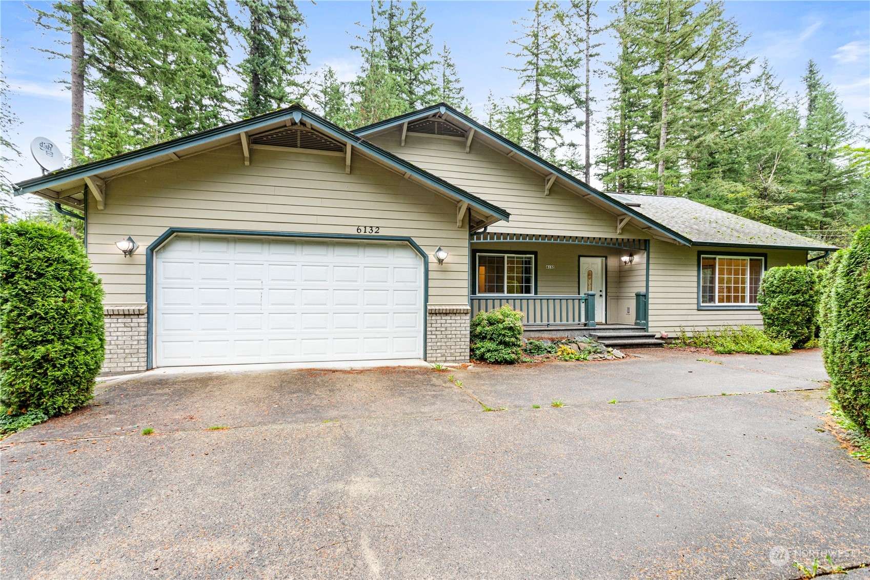 6132 Azure WAY, Maple Falls, WA 98266