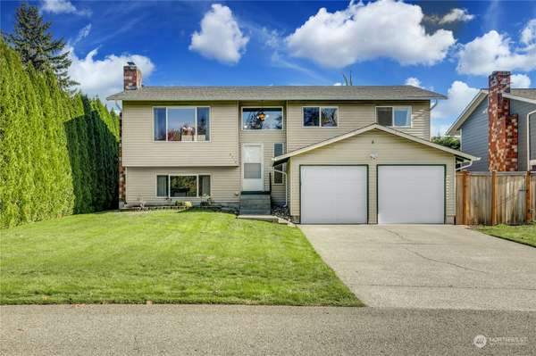 9719 62nd DR NE, Marysville, WA 98270