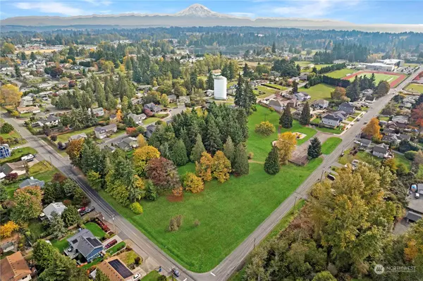 Milton, WA 98354,508 19th AVE