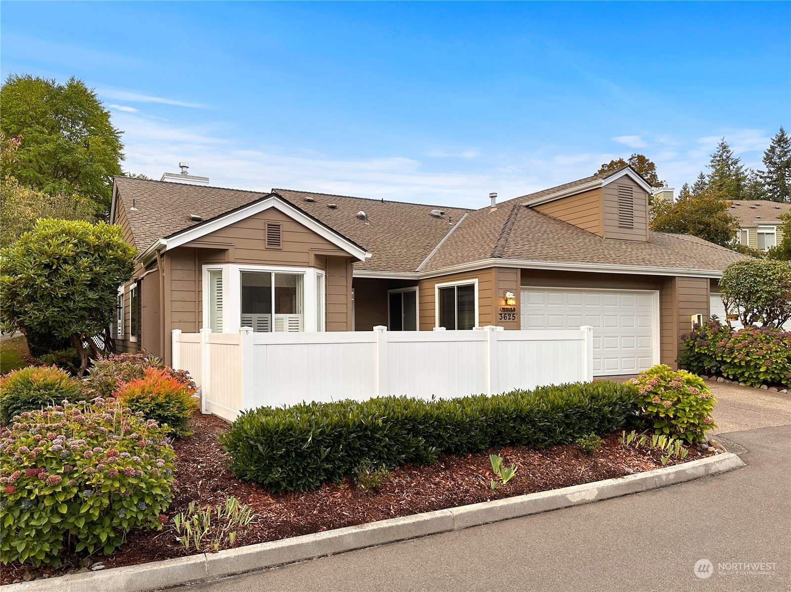 3625 225th PL SE #1322, Issaquah, WA 98029
