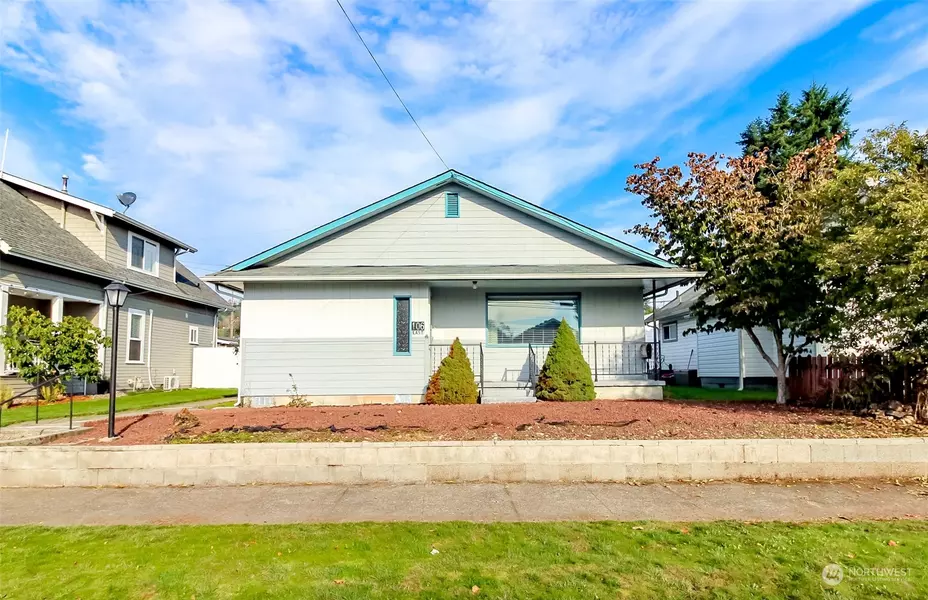 106 E Young ST, Elma, WA 98541