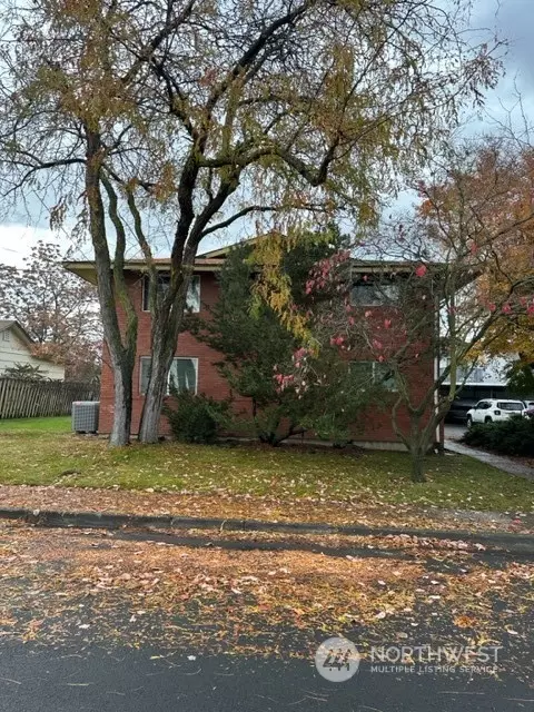 Walla Walla, WA 99362,1816 Evergreen