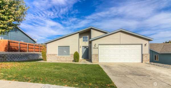 7505 Richey RD, Yakima, WA 98908