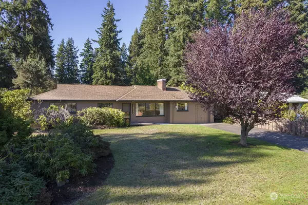 16015 34th AVE NE, Lake Forest Park, WA 98155