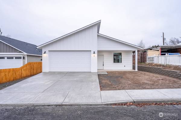 38 S Fir St, Soap Lake, WA 98851