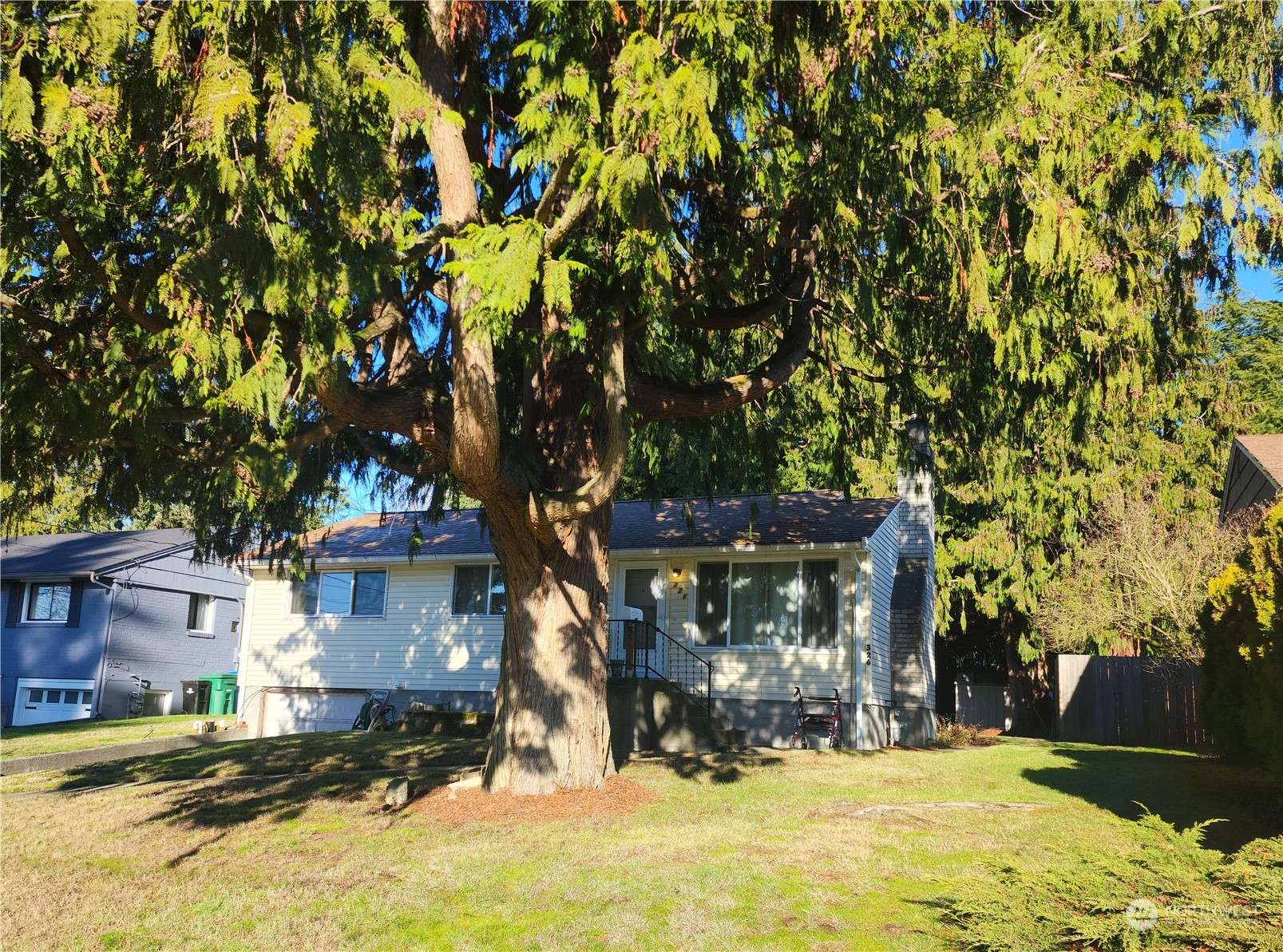 326 NE 159th ST, Shoreline, WA 98155