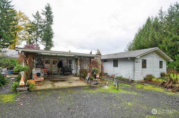 198 3rd ST E #B, Onalaska, WA 98570