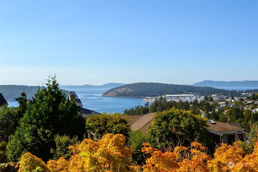 4314 Marine Heights WAY, Anacortes, WA 98221