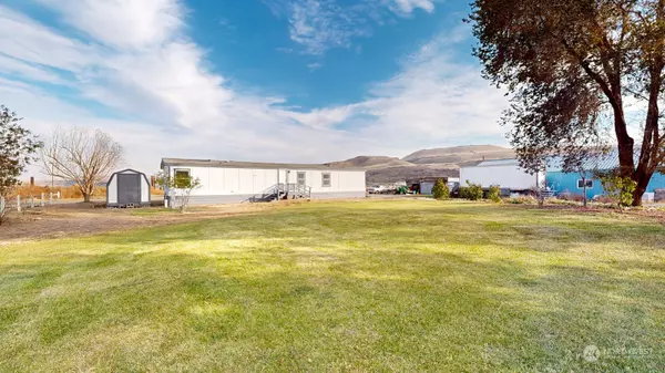 435 E Weston ST,  Kahlotus,  WA 99335