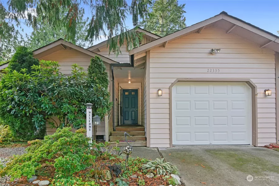 22335 Sea Vista NE, Poulsbo, WA 98370