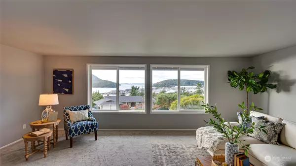 Anacortes, WA 98221,4908 Macbeth DR