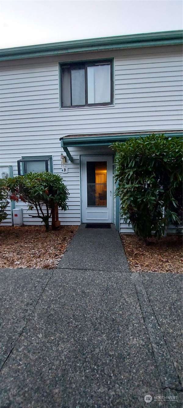 1820 SW 318th PL #26B, Federal Way, WA 98023