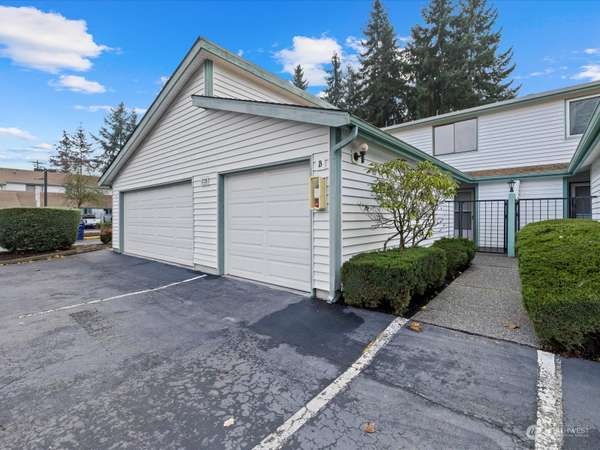 1733 SW 318th PL #51B, Federal Way, WA 98023