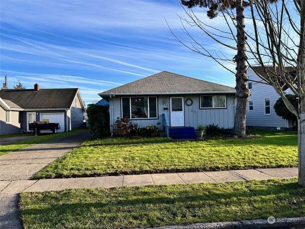 420 24th AVE, Longview, WA 98632