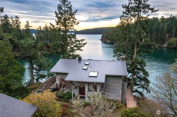 592 Grindstone Harbor RD, Orcas Island, WA 98245