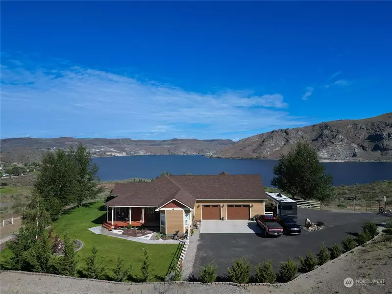 45451 Chardonnie LN, Grand Coulee, WA 99133