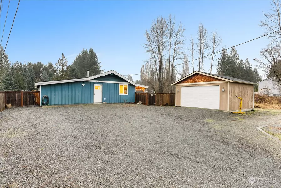 17321 Engebretsen Rd, Granite Falls, WA 98252