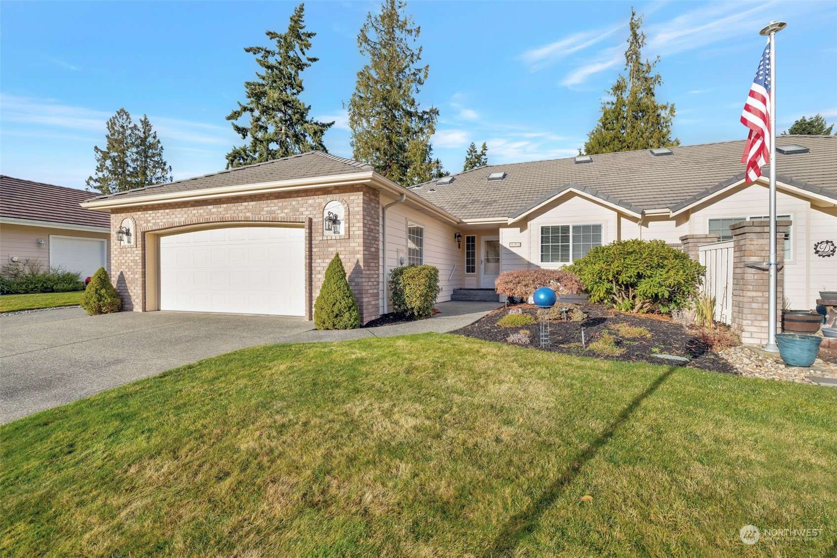 192 Foursome DR, Sequim, WA 98382