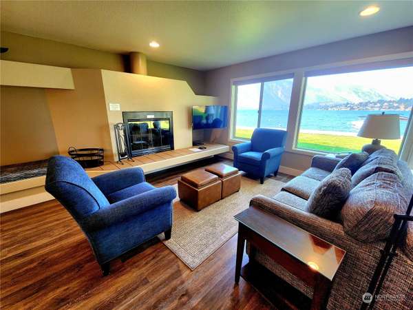 1 Beach 555-I, Manson, WA 98831