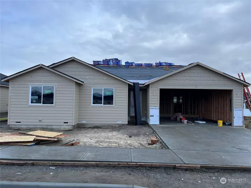 324 Emma DR, Wenatchee, WA 98801