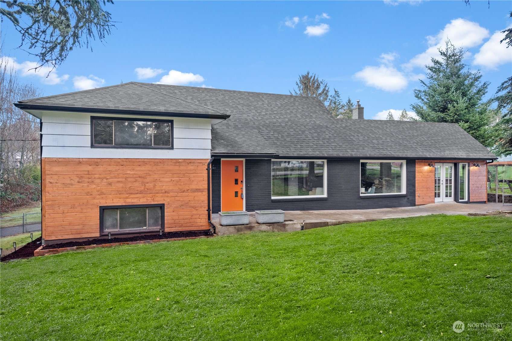 9717 36th ST NW, Gig Harbor, WA 98335