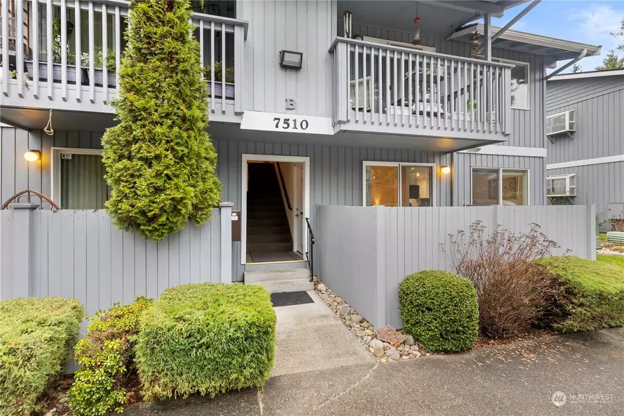 7510 208th ST SW #B103, Edmonds, WA 98026