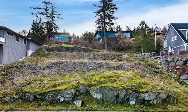 Anacortes, WA 98221,3007 W 3rd PL