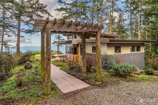 Port Townsend, WA 98368,560 Raven RD