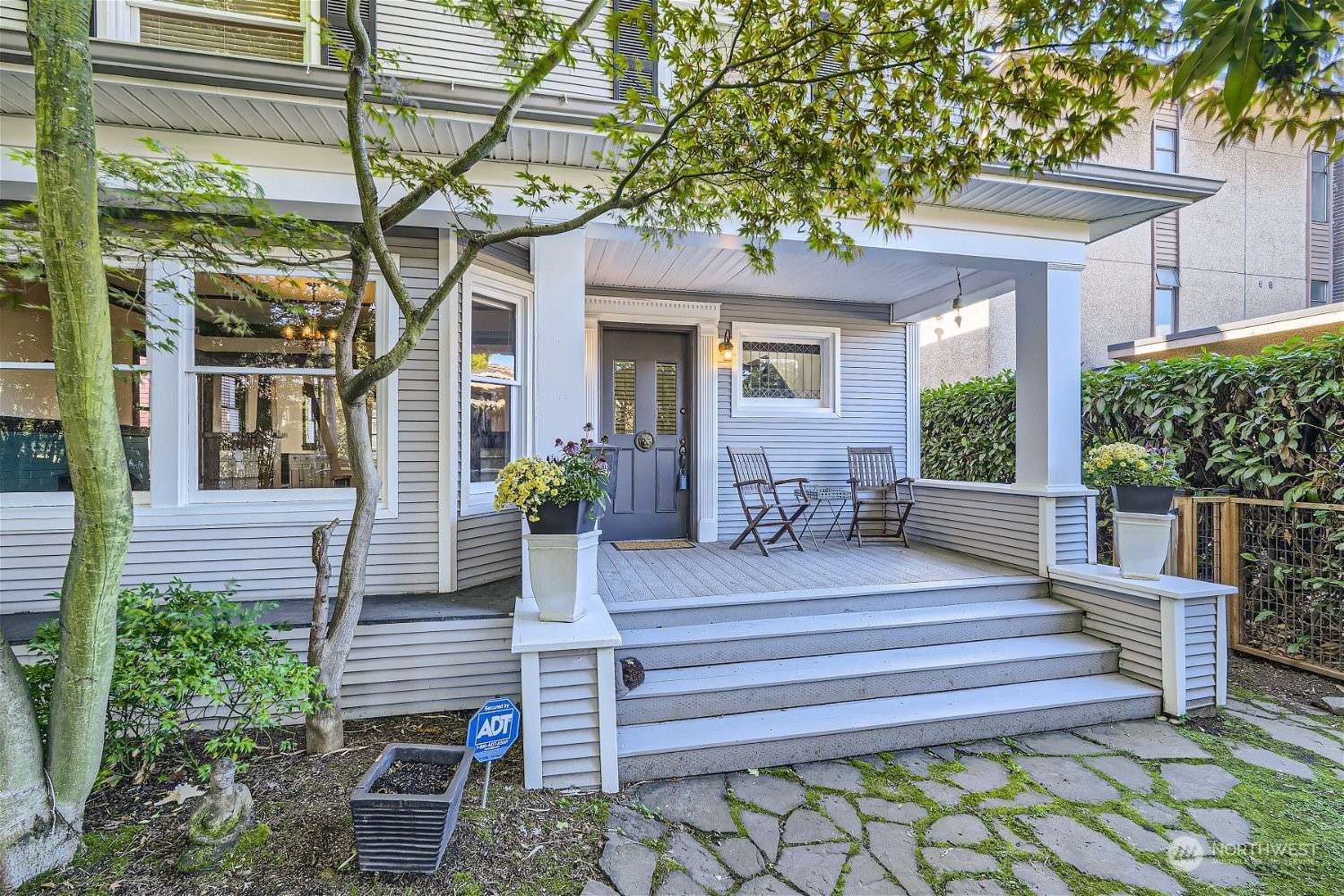 2323 Franklin AVE E #A & B, Seattle, WA 98102