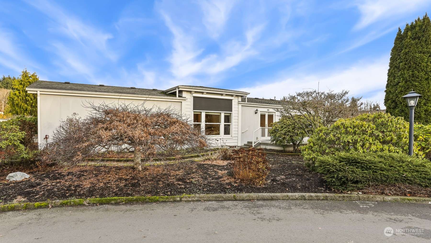 1110 Lake View CIR, Bothell, WA 98021