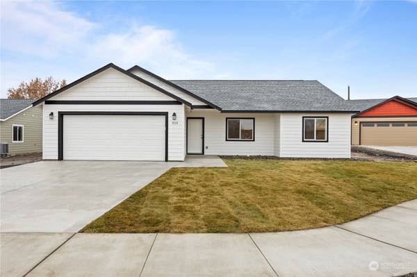 924 N Washington CT, Moses Lake, WA 98837