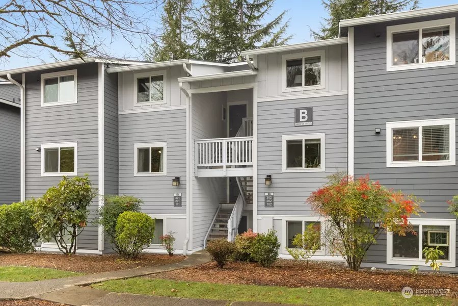 14006 NE 181st PL #B201, Woodinville, WA 98072