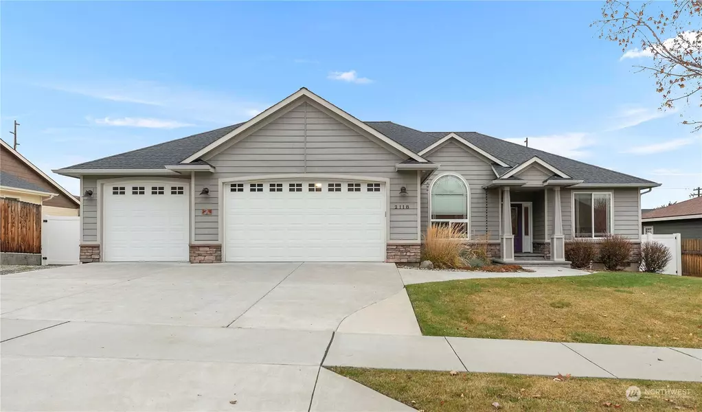 2118 Sage Grouse RD, Wenatchee, WA 98801