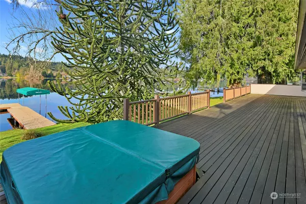 Port Orchard, WA 98367,5064 SE Waterski WAY