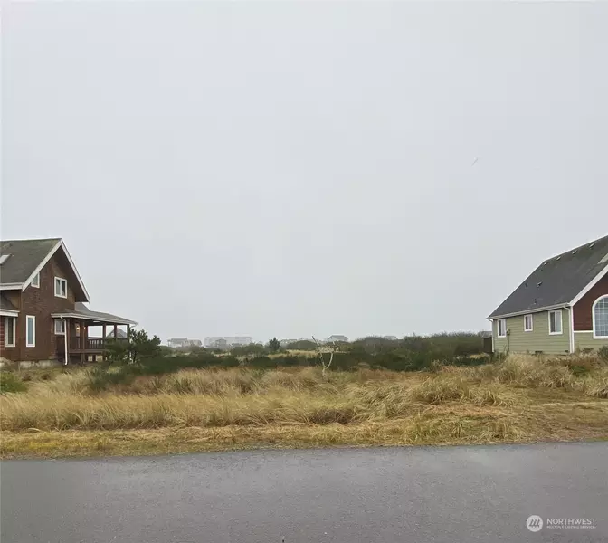 429 S Spinnaker ST SW, Ocean Shores, WA 98569