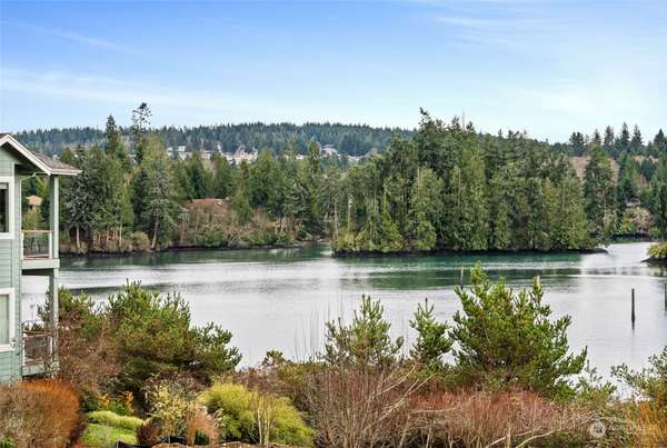 150 Ebb Tide CT, Port Ludlow, WA 98365