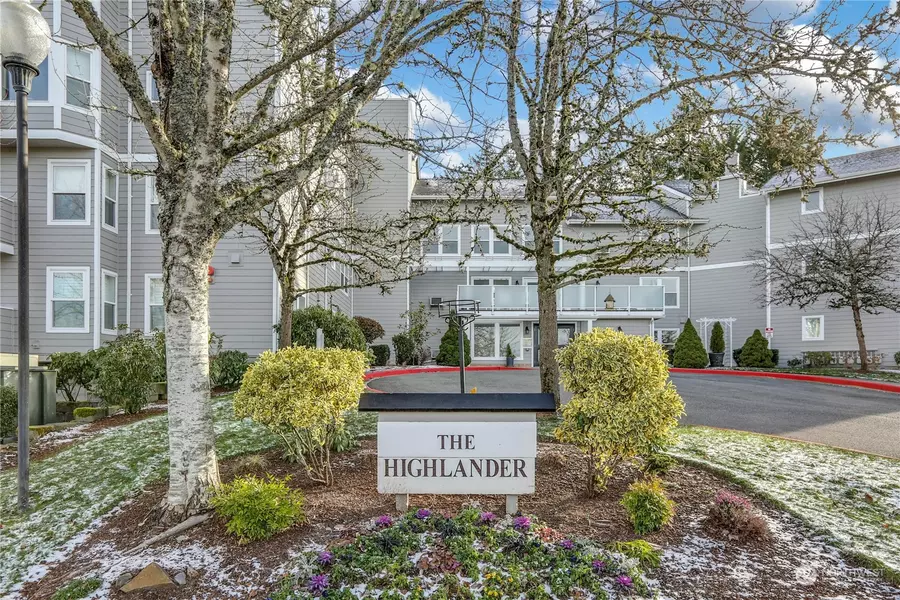 22535 SE Highland CIR #205, Issaquah, WA 98029