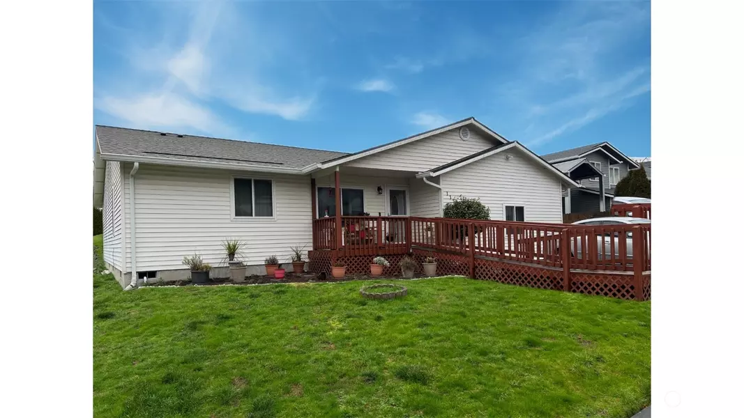 115 Silverdust DR, Kalama, WA 98625