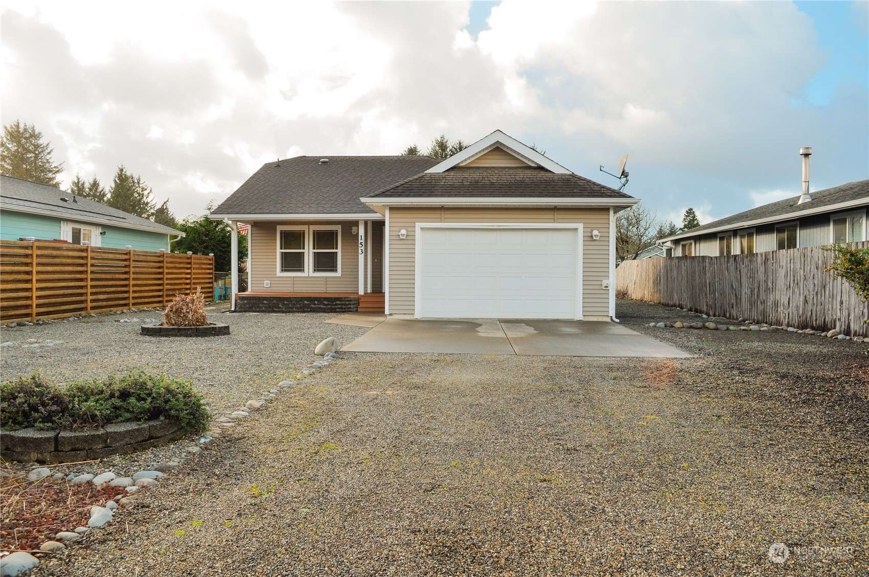 153 Canal DR NE, Ocean Shores, WA 98569