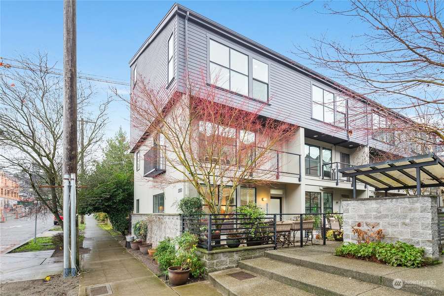 3717 S Angeline ST #A, Seattle, WA 98118