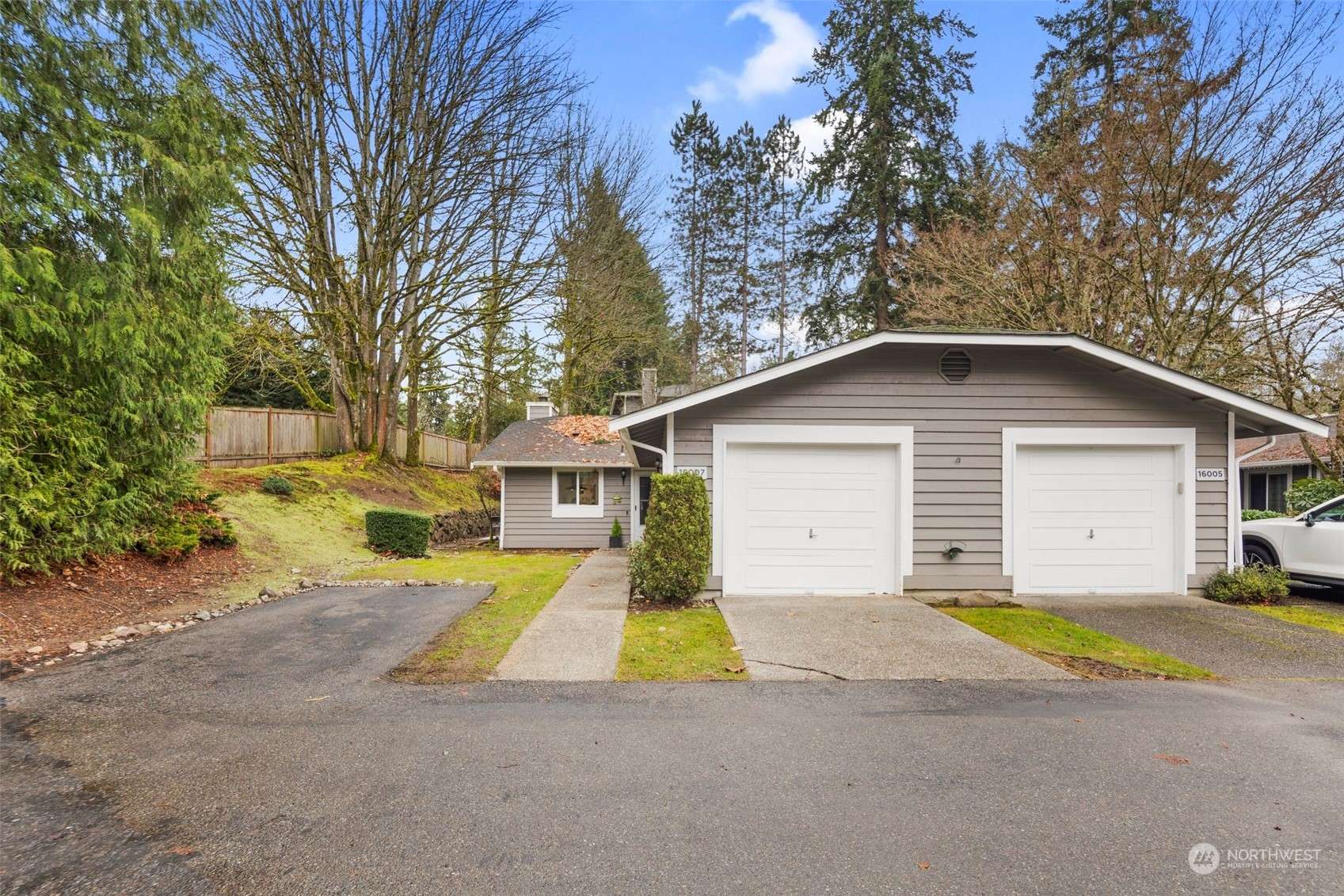 16007 NE 41st CT #7A, Redmond, WA 98052