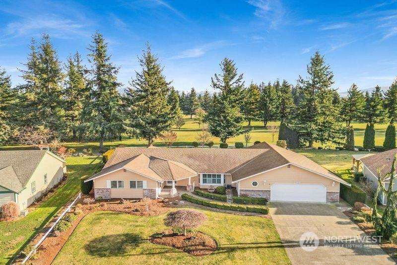 6888 Golf View DR, Lynden, WA 98264