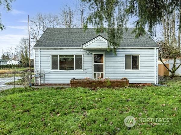 7818 12th AVE E, Tacoma, WA 98404