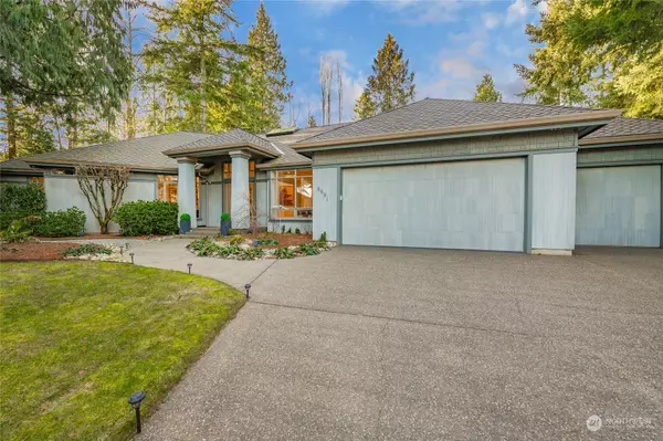 8691 Great Horned Owl LN, Blaine, WA 98230