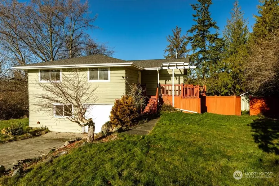 5059 Deception CIR, Oak Harbor, WA 98277