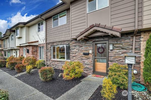 1525 NW 195th ST #8, Shoreline, WA 98177