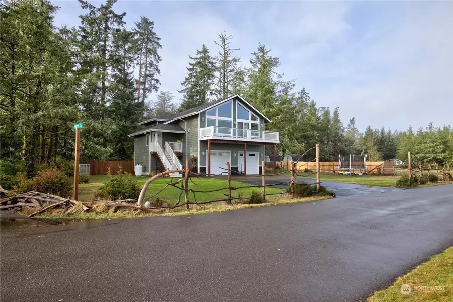 181 Sunrise AVE SE, Ocean Shores, WA 98569