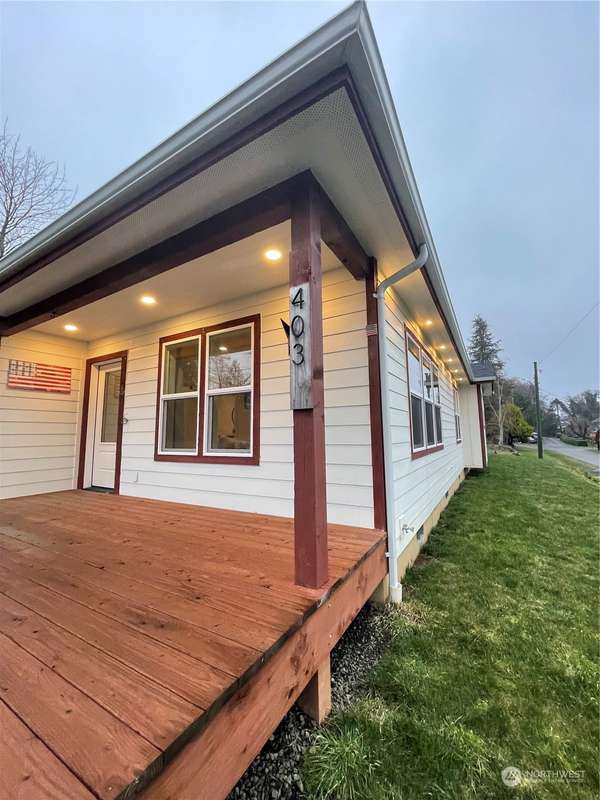 403 A ST, South Bend, WA 98586