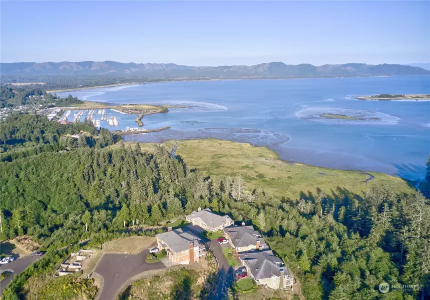 3222 overlook LOOP, Ilwaco, WA 98624